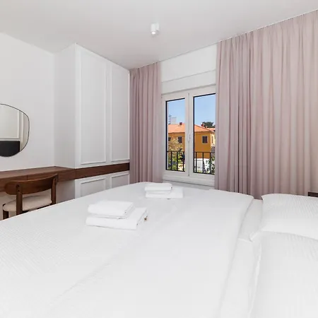 Zora By Belmont Realty * زادار