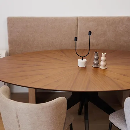 Zora By Belmont Realty Appartement