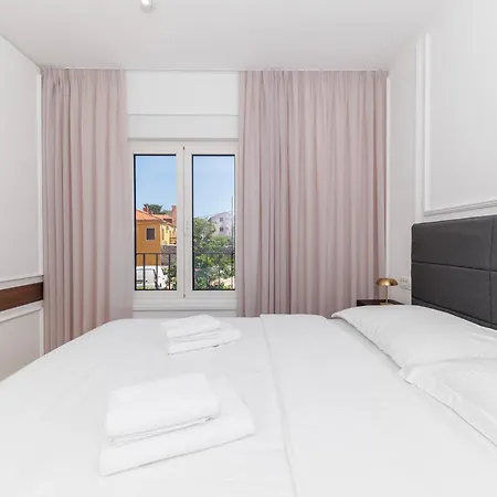 Zora By Belmont Realty Apartman
